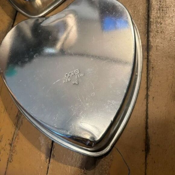 2 Ekco M165 9” Heart Shape Cale Pans - Picture 6 of 7